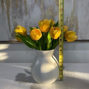 Elegant White Vase with 15 Yellow Tulips